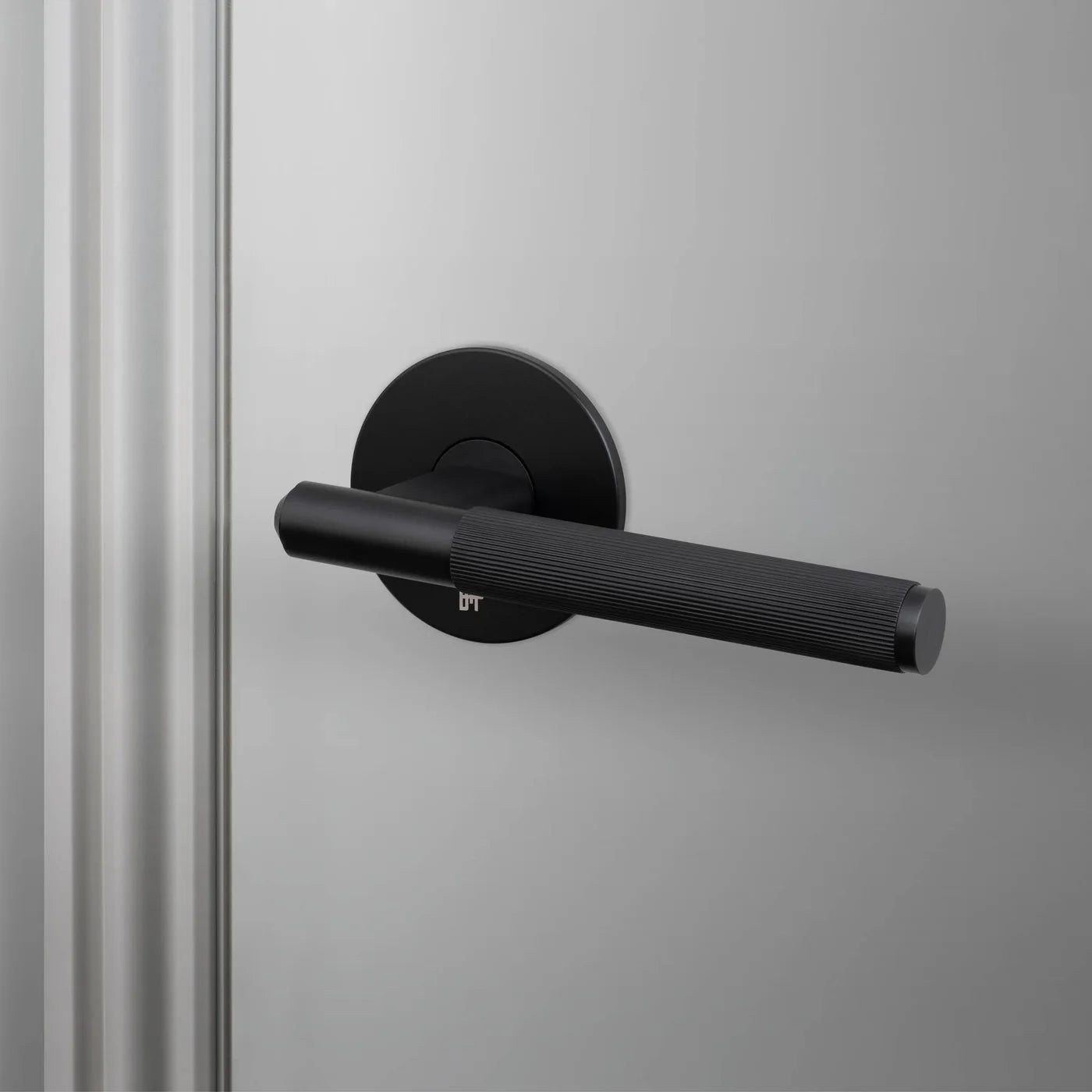 Linear Knurled Door Lever
