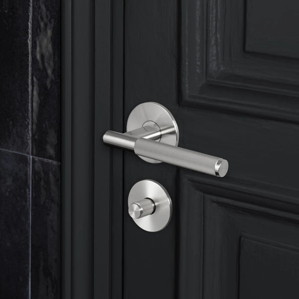 Linear Knurled Door Lever