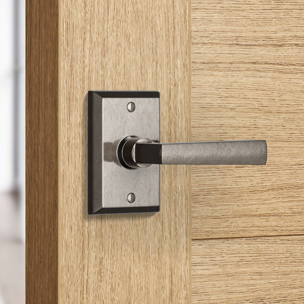 Builder Series Rectangular Reed Door Lever Set