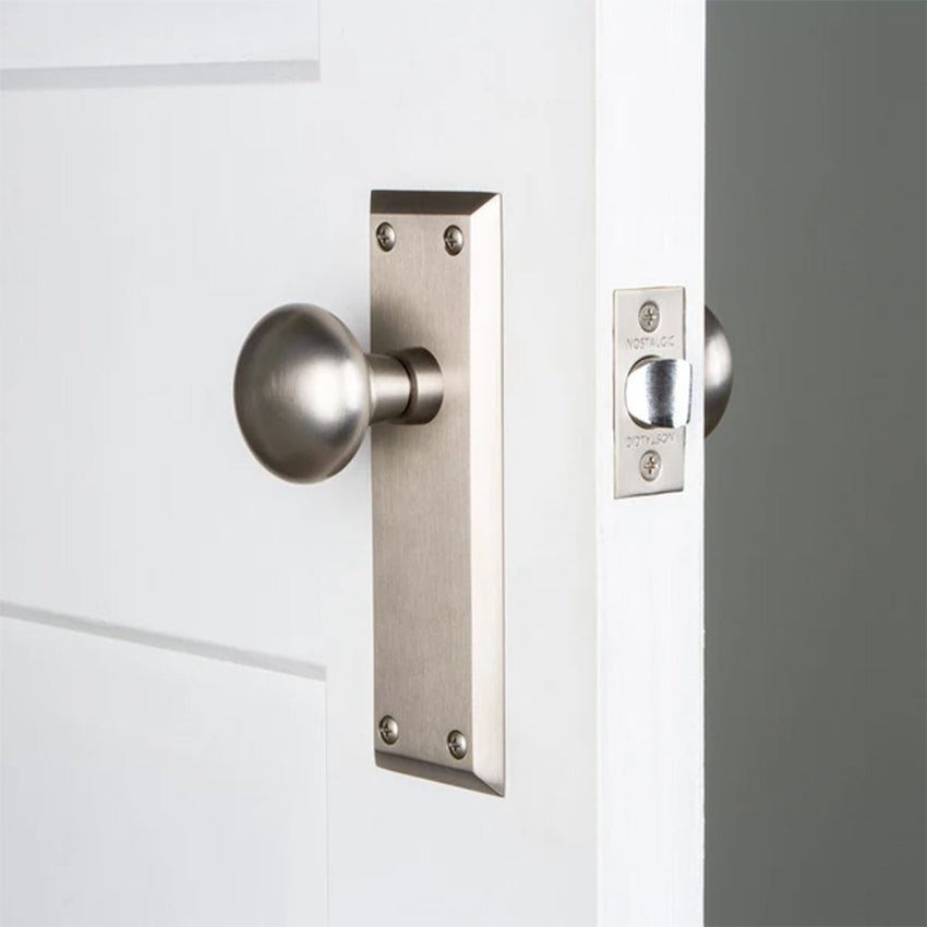 New York Long Plate Door Knob Set