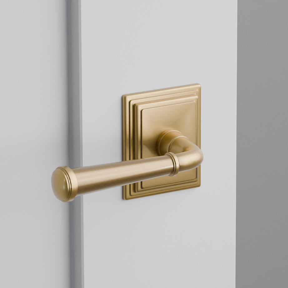 Merrimack Door Lever on Wilshire Rosette