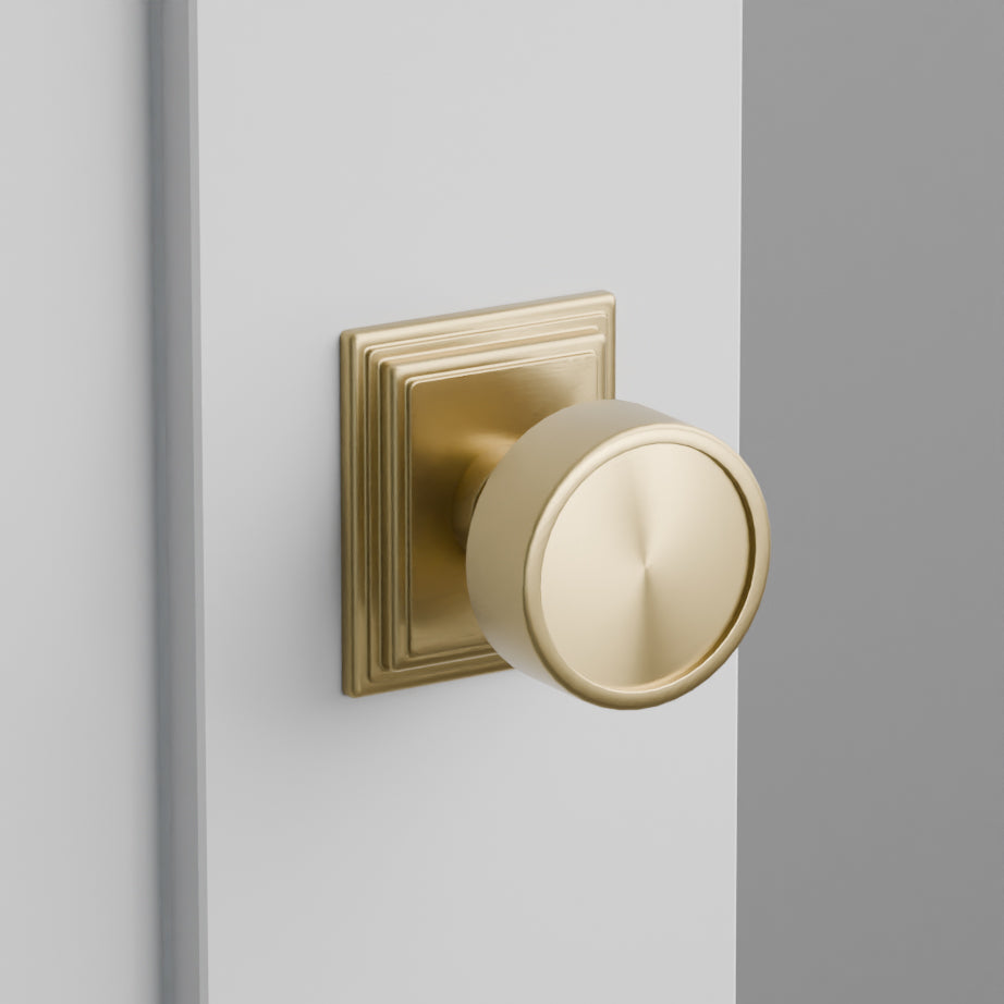 Verve Door Knob on Wilshire Rosette