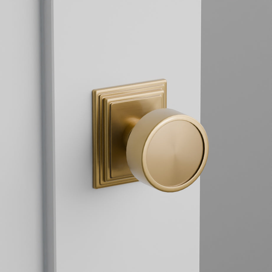 Verve Door Knob on Wilshire Rosette